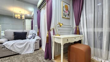 ห้องเบสิก | ผ้าม่านกันแสง, Wi-Fi ฟรี, ผ้าปูที่นอน