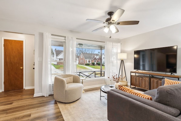 TV, offices - Family Retreat Near Cleveland Clinic w/ Game Room (South Euclid)