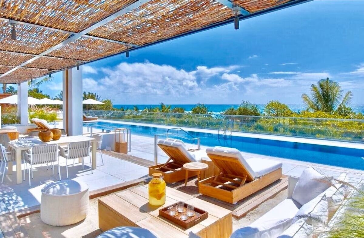 Piscina all'aperto, una piscina riscaldata