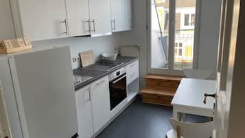 Kühlschrank, Ofen, Herdplatte, Geschirrspüler