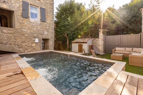 Terrace/patio - Maison de Caractère au Coeur du Village de Berrias. Charme Délicieusement Rétro (Berrias et Casteljau)