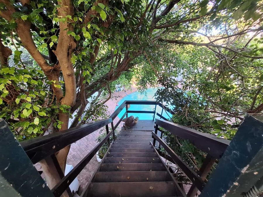 Quarto luxo | Roupas de cama antialérgicas, frigobar, individualmente decorados