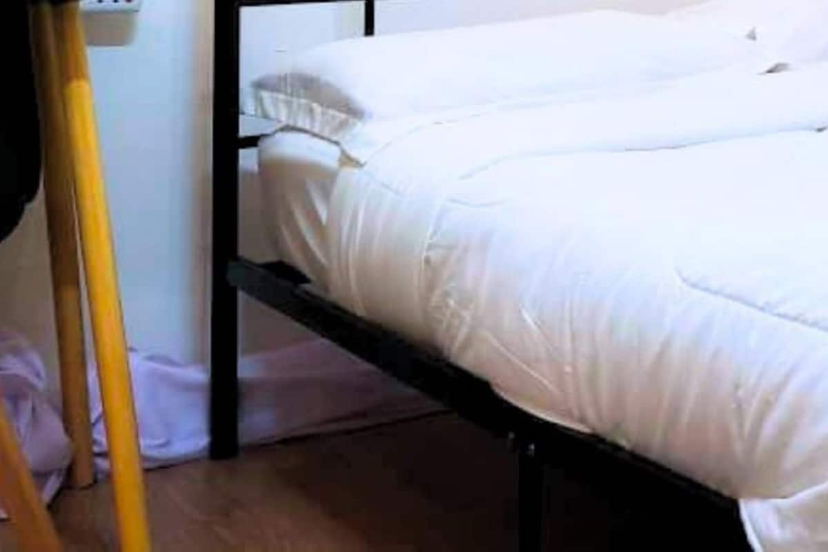 Kamar Quadruple Keluarga, Bebas Asap Rokok, ensuite | 2 kamar tidur, setrika/meja setrika, dan Wi-Fi gratis
