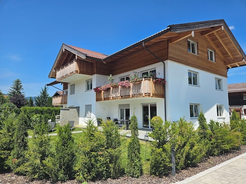Neueröffnung "der Tegernsee Stern"