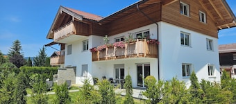 Neueröffnung "der Tegernsee Stern"