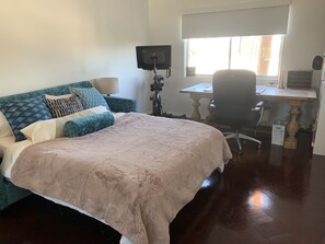 2 chambres, fer et planche Ă repasser, Wi-Fi, draps fournis