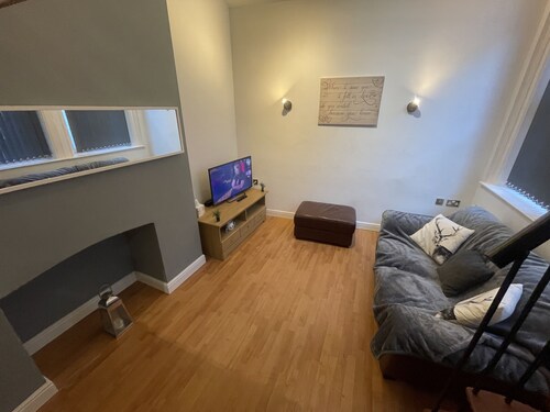 Stylish Loft-style Mezzanine City Centre Apartment