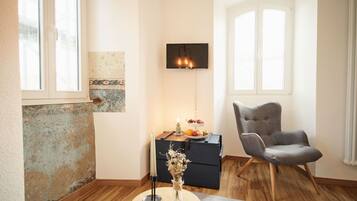 Superior Apartment | Ruang tamu | TV Pintar