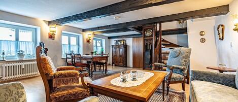 Fernseher, Stereoanlage