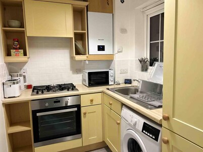 East London Apartment Near Station & Free Parking