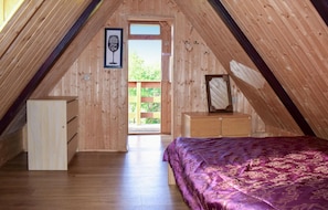 4 bedrooms, travel cot, free WiFi, bed sheets - Pet friendly home in Brodnica Górna with sauna (Brodnica Górna)