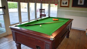Game room - The Fountain Tuxford (Newark)