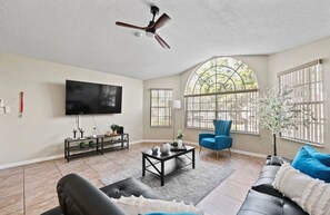 Smart TV - Perfect weather, fewer crowds, and unbeatable vacation home deals. One Free Night! (Kissimmee)