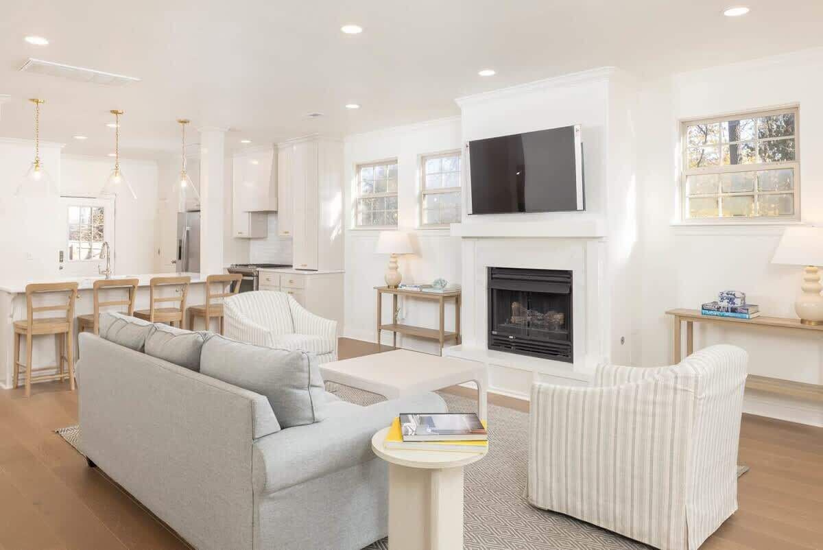 TV, fireplace, offices