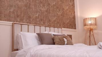 Apartamento luxo | 3 quartos, frigobar, cofres nos quartos, individualmente decorados