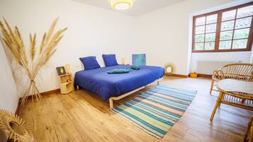 4 chambres, fer et planche Ă repasser, Wi-Fi, draps fournis