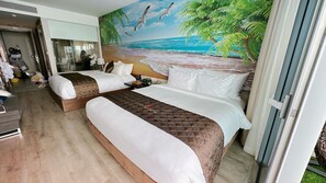 Family Room | 1 bedroom, minibar, in-room safe, desk