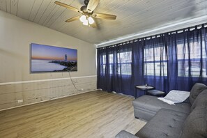 Villa, 3 Bedrooms | Interior - Charming Retreat In The Heart Of Des Plaines 3 Bedroom Residence by RedAwning (Des Plaines)