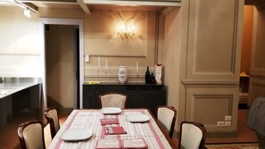 Dining - Stunning renovated Apartment with all amenities and a spacious terrace  (Cortona)