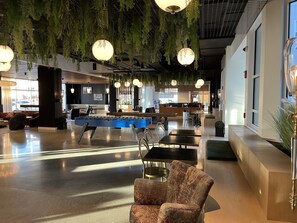 المنشأة من الداخل