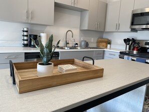 特色公寓客房, 3 間臥室, 廚房, 城市景觀 | 房內用餐區