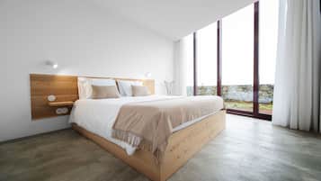 2 bedrooms, in-room safe, iron/ironing board, travel cot