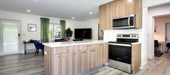 Spacious + Serene Miami Home: Walk to Metrorail!