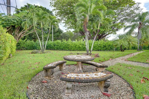 Spacious + Serene Miami Home: Walk to Metrorail!