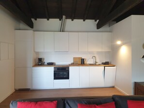 Private kitchen - Quinta Sobre a Fonte Charming ApartmentE (Fontelas)