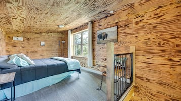 1 bedroom, bed sheets