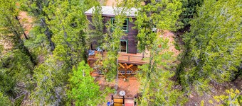 Off-Grid Tiny House Treehouse, re-live your childhood fantasy and dream!