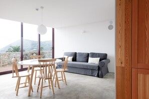 Älytelevisio, kirjoja, stereot