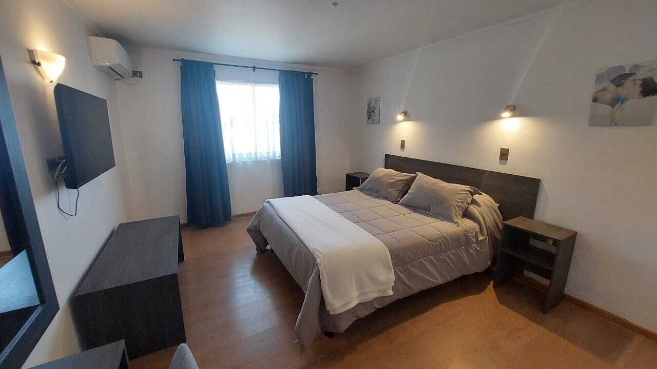 In-room safe, desk, free WiFi