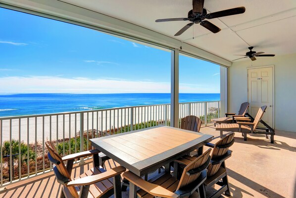 Outdoor dining - Gulf Front Condo | Outdoor Pool & Grill! (Orange Beach)