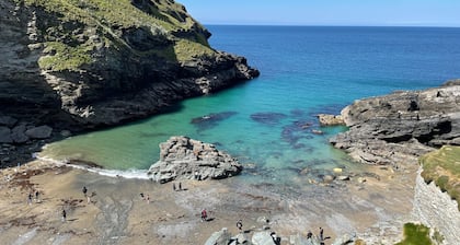 Cornish Holiday Home in Tintagel - New from Easter 2024