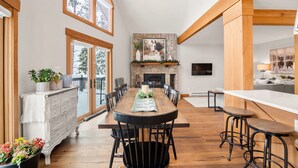 Dining - Mtn views & hot tub stargazing minutes from Breck! (Breckenridge)