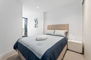 2 sovrum, strykjärn/strykbräda, wi-fi och sängkläder