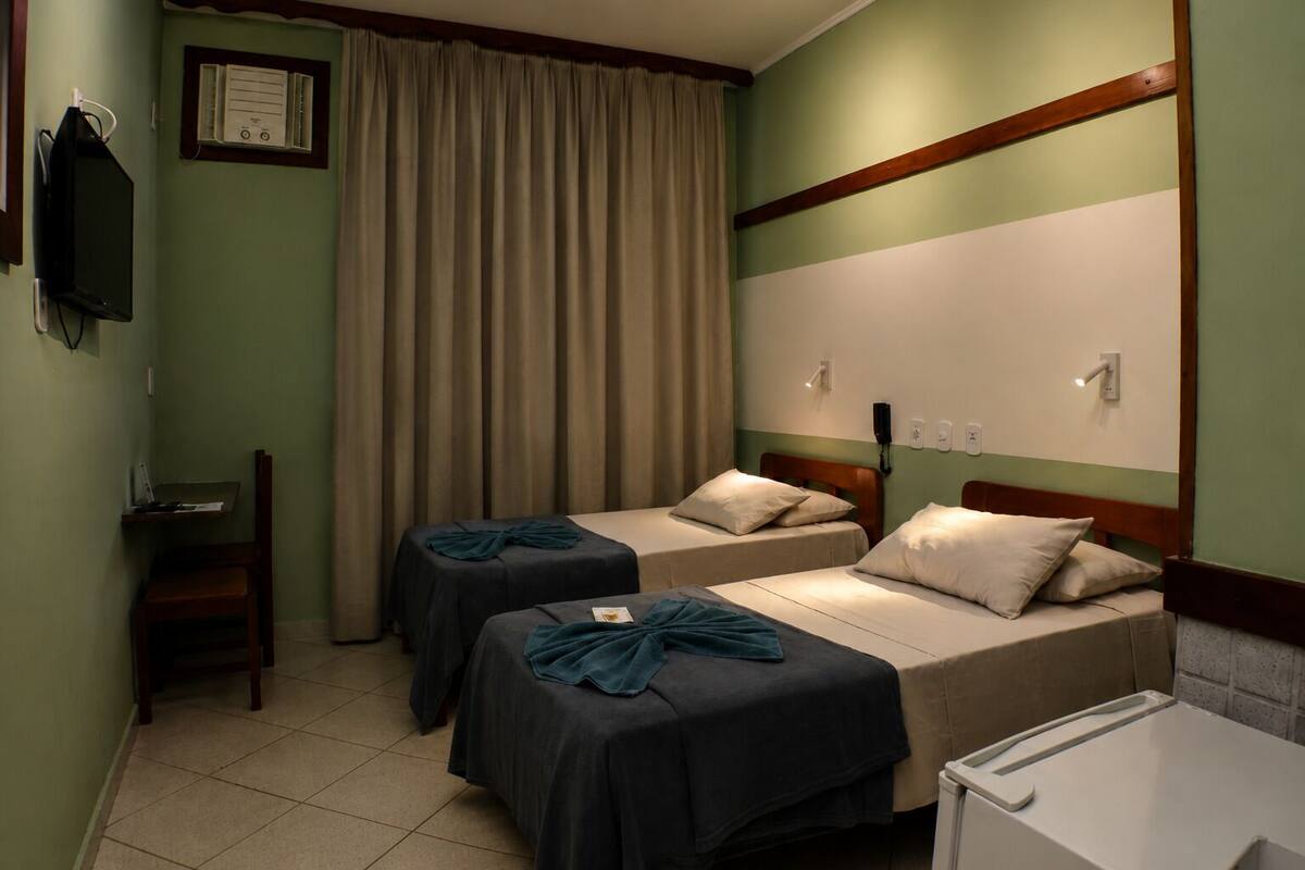 Standard Twin Room, 2 Single Beds, City View | Vineyard view