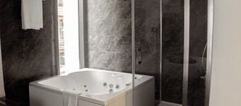 Shelter Inn Hotel & Spa