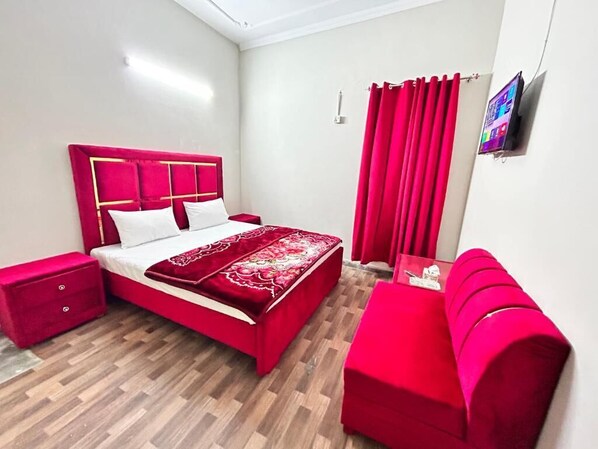 Deluxe Double Room - Eden Plus Executive Hotel (Lahore)