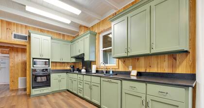 Talquin Lakeside Retreat 4BR/2Bath 1500sqft, 25 minutes to FSU