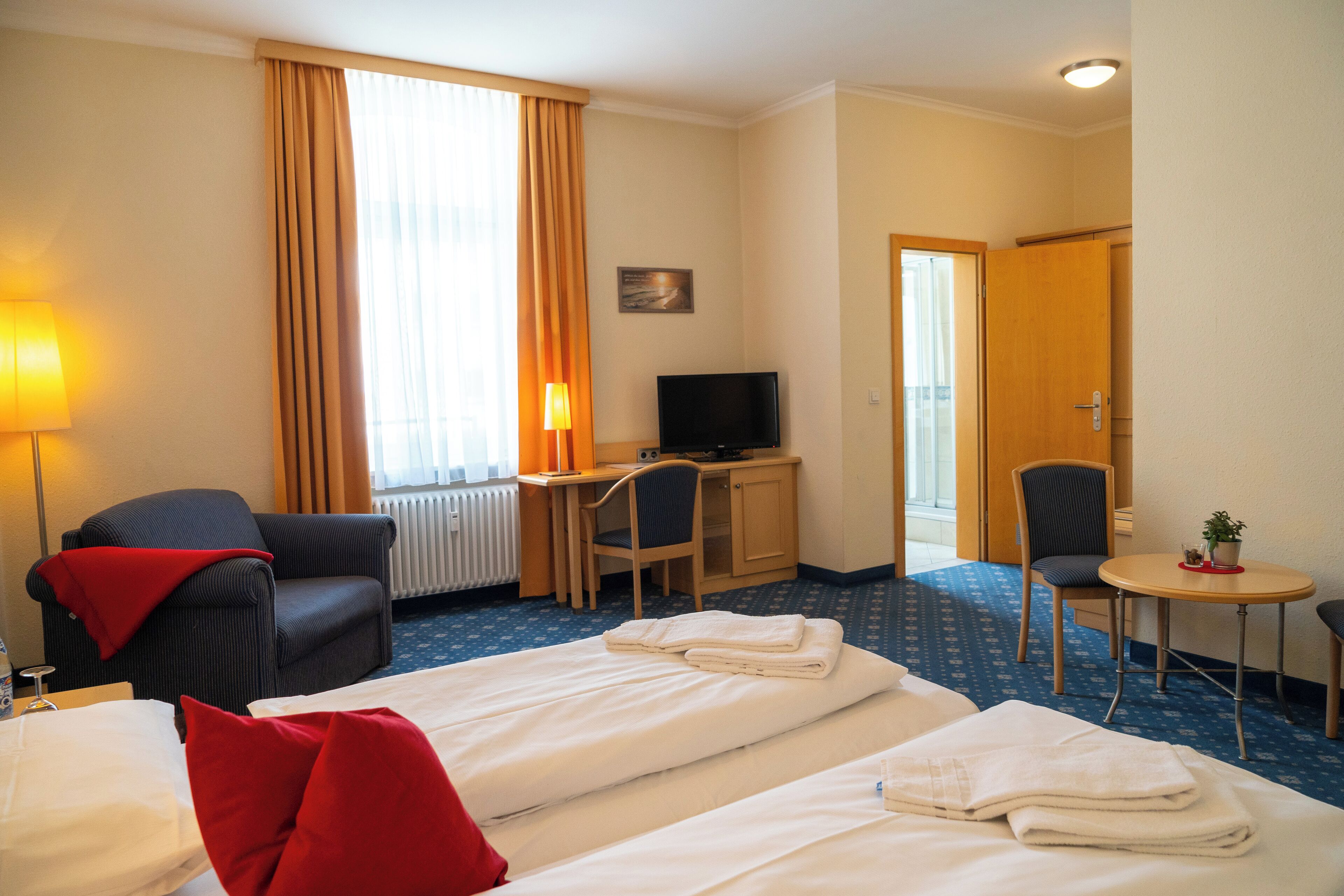 Family Double Room | Individually decorated, individually furnished, desk, laptop workspace