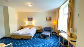 Family Double Room | Individually decorated, individually furnished, desk, laptop workspace