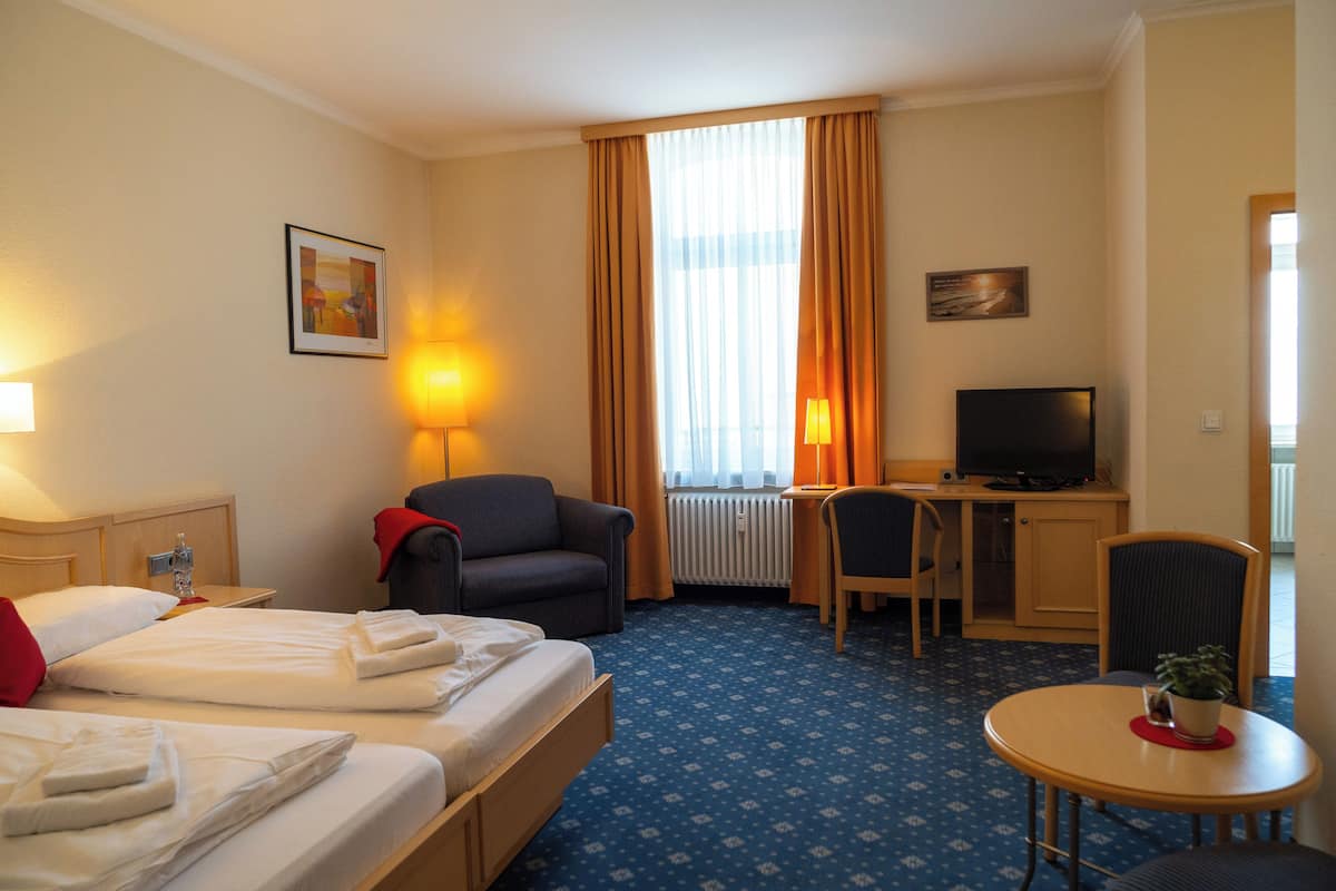 Family Double Room | Individually decorated, individually furnished, desk, laptop workspace