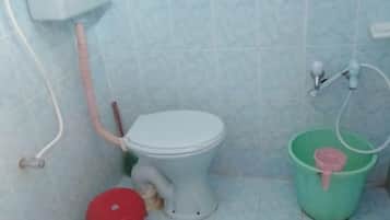 Dobbeltrom – deluxe | Bad | Dusj, designertoalettartikler, håndklær og såpe