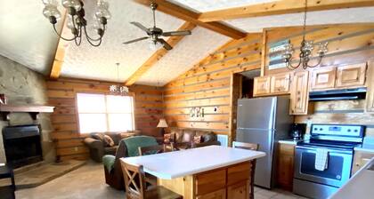 Snuggled-In "A little cabin in the trees"