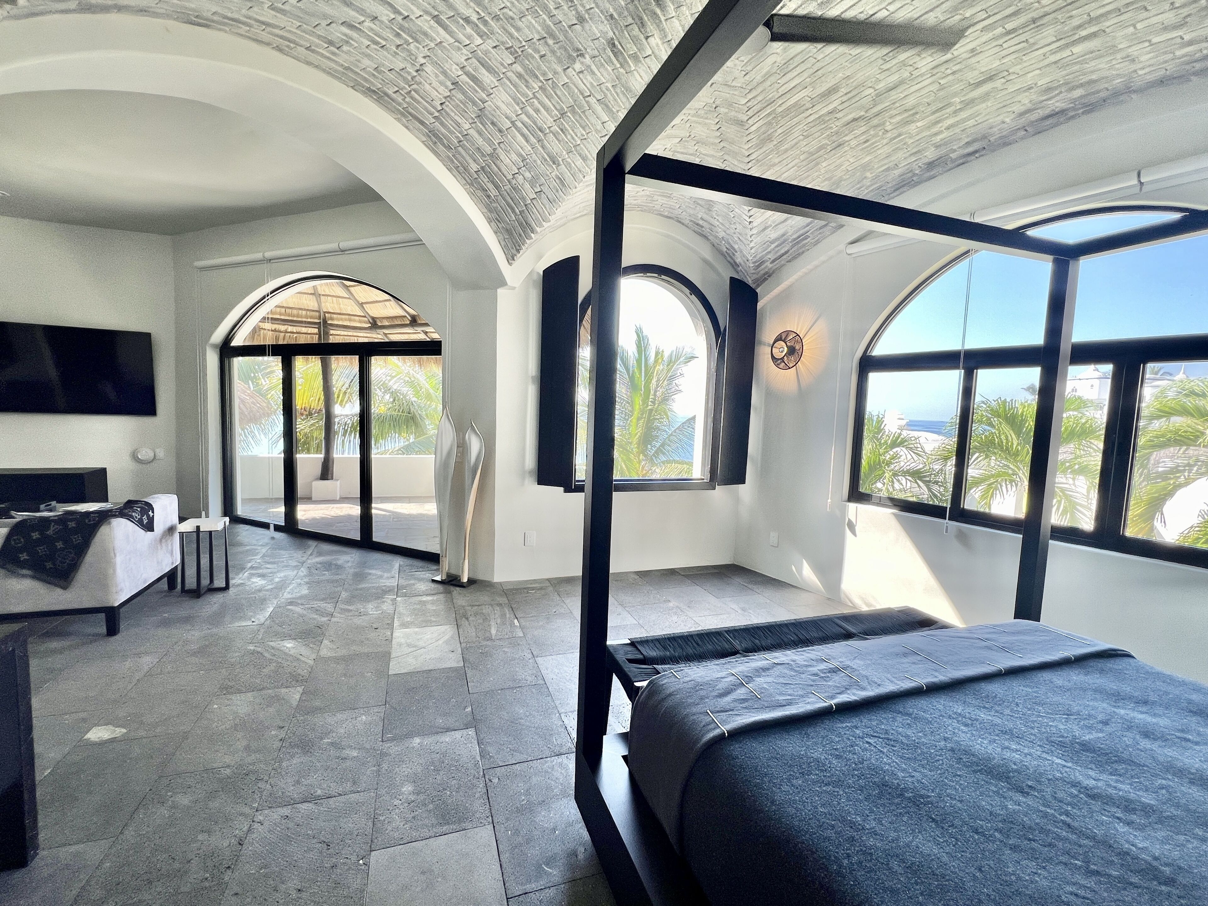 5 chambres, bureau, Wi-Fi, draps fournis