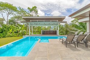 Piscina externa