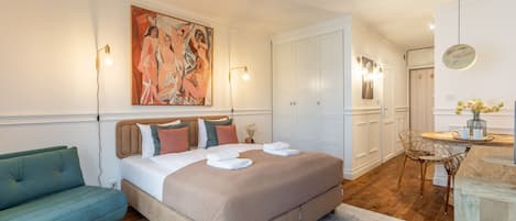 1 chambre, fer et planche à repasser, Wi-Fi gratuit, draps fournis