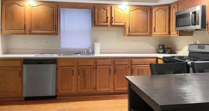 Ideal 2BR/1BA Apartment: Near IUP & More!